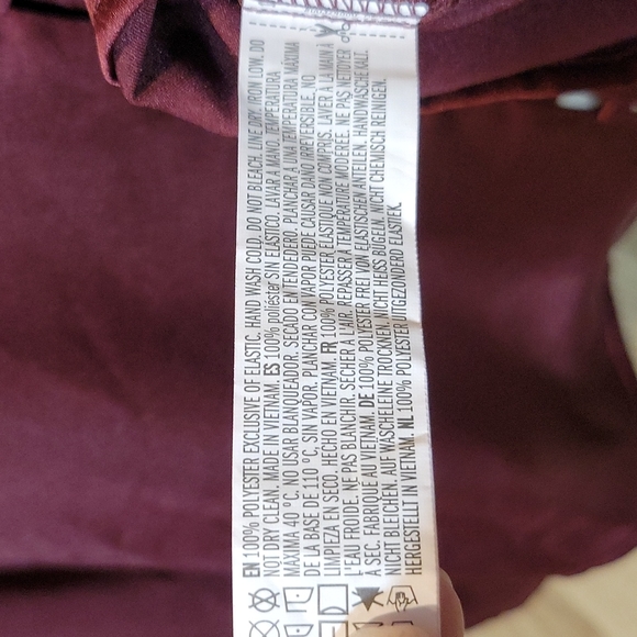 NWT Forever 21+ :  Wine Colored Button Up Blouse   0X - Picture 6 of 6